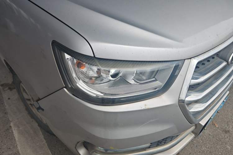 Used JAC Refine M4 2016 2.0L Manual Luxury Version Right Front Headlight