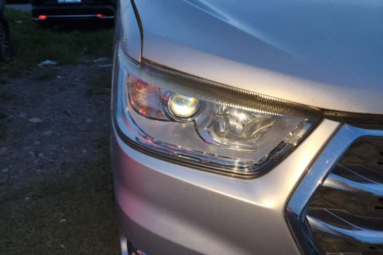 Used JAC Refine M4 2016 2.0L Manual Comfort Edition Right Front Headlight