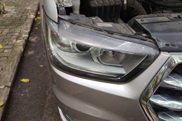 Used JAC Refine M4 2016 2.0L Manual Luxury Version Right Front Headlight
