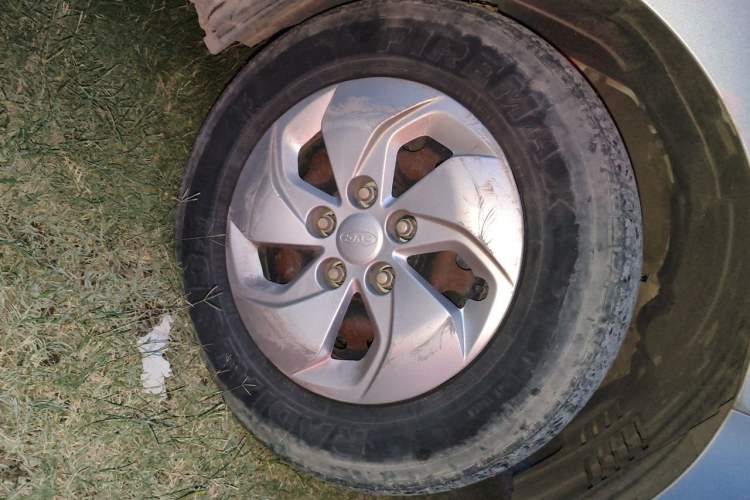 Used JAC Refine M4 2016 2.0L Manual Comfort Edition Right Front Wheel Hub