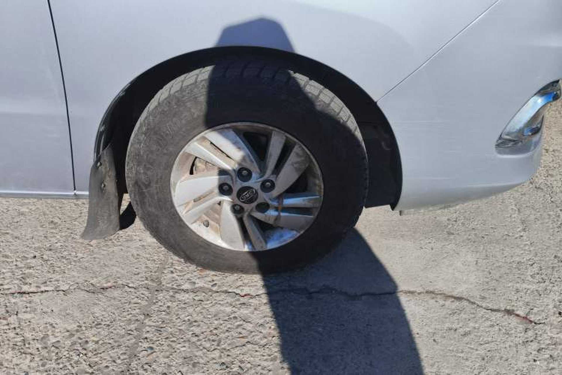 Used JAC Refine M4 2016 2.0L Manual Luxury Version Right Front Wheel Hub