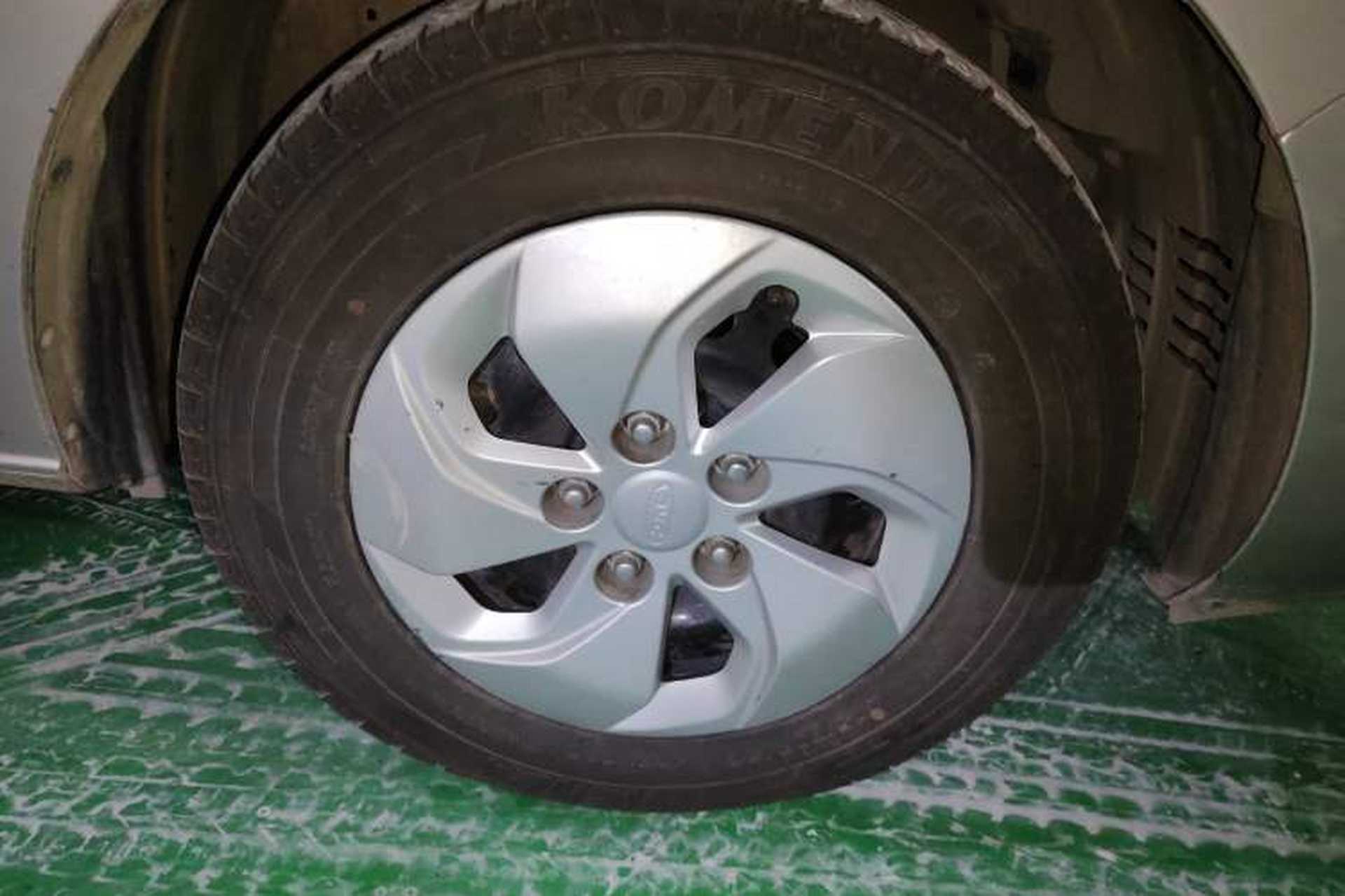 Used JAC Refine M4 2016 2.0L Manual Comfort Edition Right Front Wheel Hub