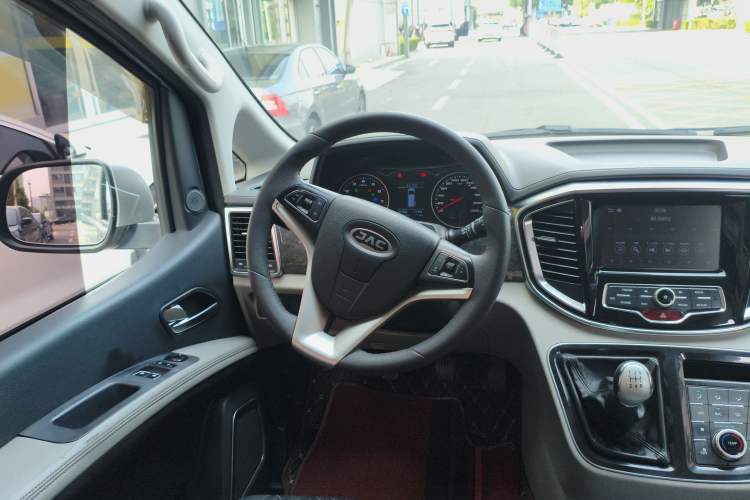 Used JAC Refine M4 2016 2.0L Manual Luxury Version Steering Wheel