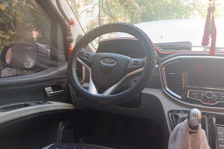 Used JAC Refine M4 2016 2.0L Manual Comfort Edition Steering Wheel