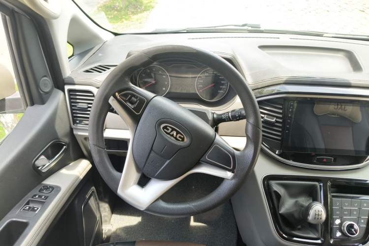 Used JAC Refine M4 2016 2.0L Manual Comfort Edition Steering Wheel