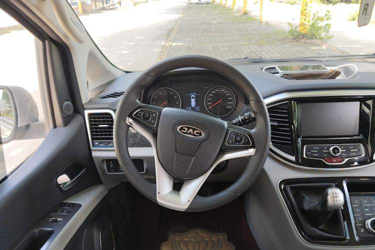 Used JAC Refine M4 2016 2.0L Manual Luxury Version Steering Wheel