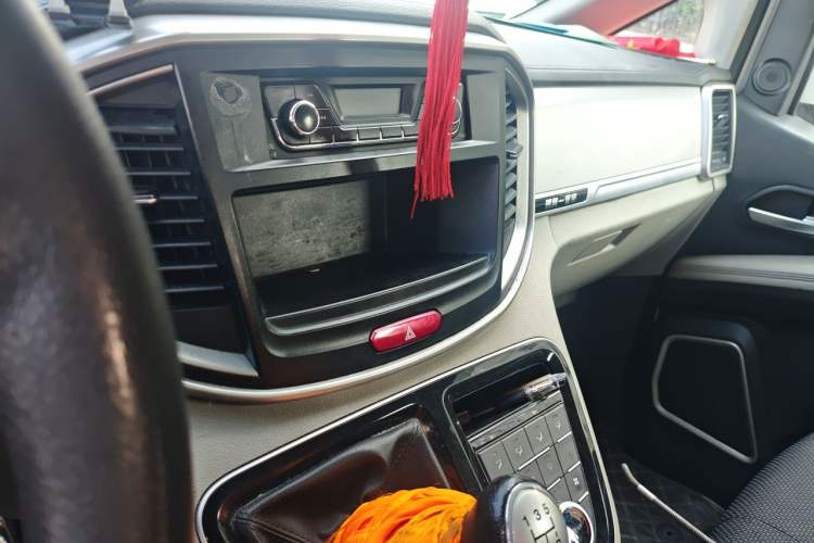 Used JAC Refine M4 2016 2.0L Manual Comfort Edition Audio And AC Panel