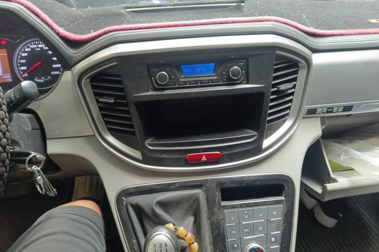 Used JAC Refine M4 2016 2.0L Manual Comfort Edition Audio And AC Panel
