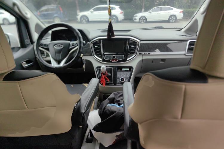 Used JAC Refine M4 2016 2.0L Manual Luxury Version Center Console