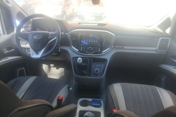 Used JAC Refine M4 2016 2.0L Manual Luxury Version Center Console