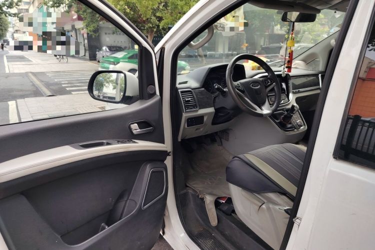 Used JAC Refine M4 2016 2.0L Manual Luxury Smart Version Driver Seat