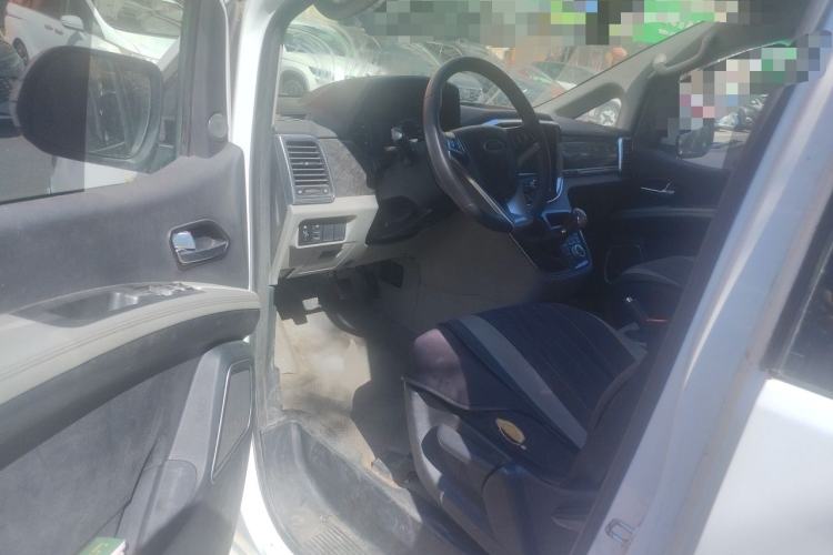 Used JAC Refine M4 2016 2.0L Manual Luxury Version Driver Seat