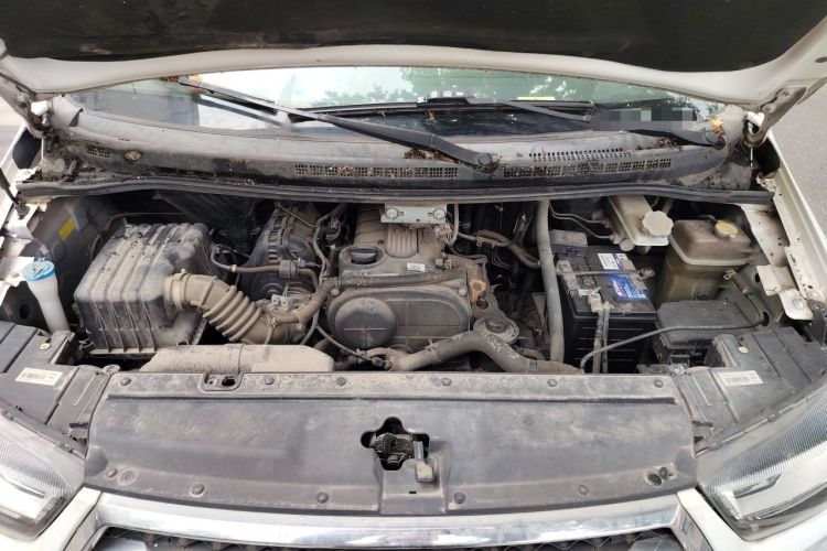 Used JAC Refine M4 2016 2.0L Manual Luxury Smart Version Engine Bay