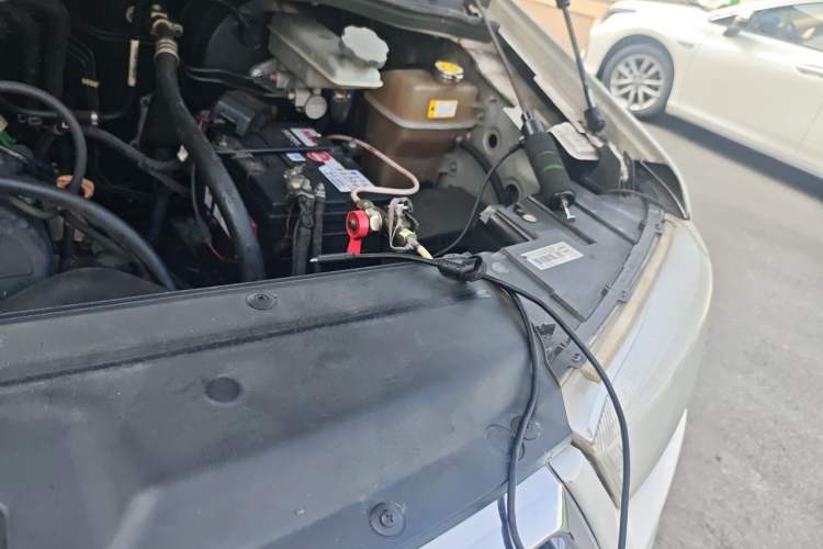 Used JAC Refine M4 2016 2.0L Manual Comfort Edition Engine Bay Left