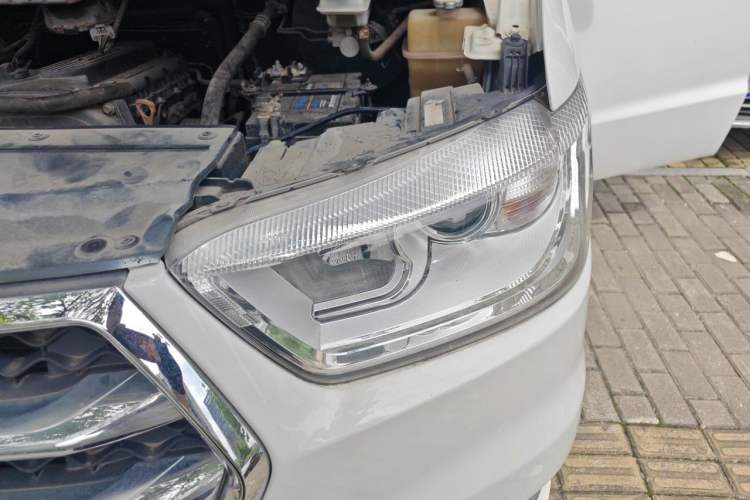 Used JAC Refine M4 2016 2.0L Manual Comfort Edition Engine Bay Left