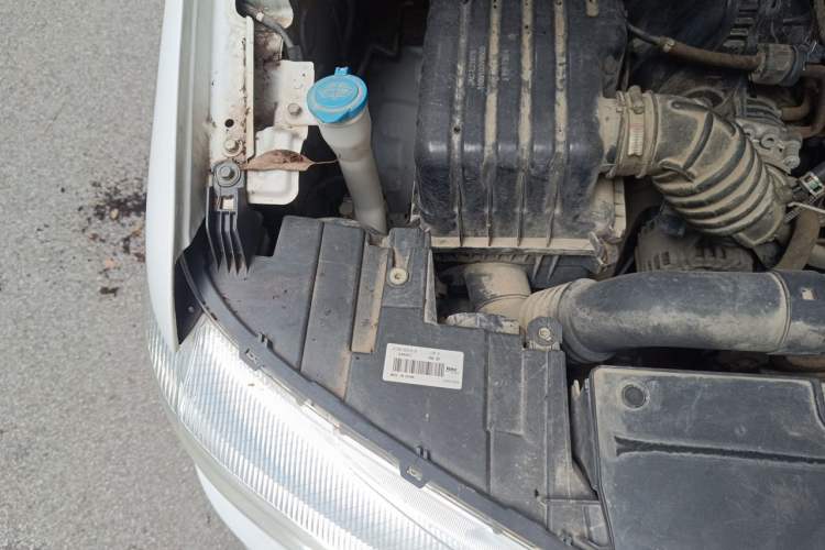 Used JAC Refine M4 2016 2.0L Manual Comfort Edition Engine Bay Right