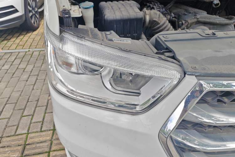 Used JAC Refine M4 2016 2.0L Manual Comfort Edition Engine Bay Right