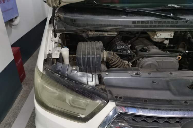 Used JAC Refine M4 2016 2.0L Manual Luxury Smart Version Engine Bay Right