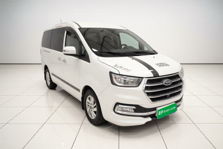 Used JAC Refine M4 2016 2.0L Manual Luxury Version Front Right 45 Deg