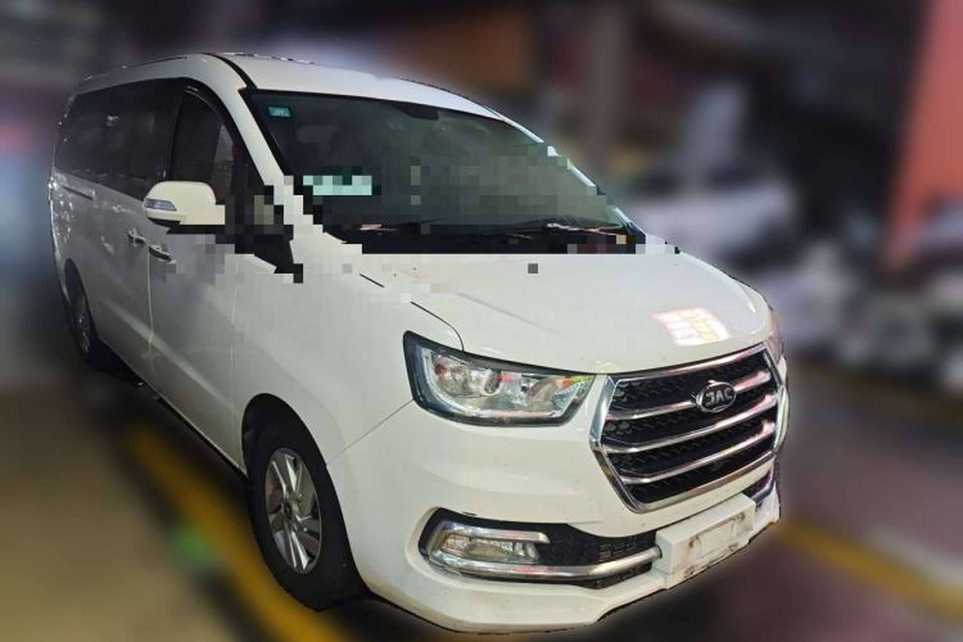 Used JAC Refine M4 2016 2.0L Manual Luxury Smart Version Front Right 45 Deg