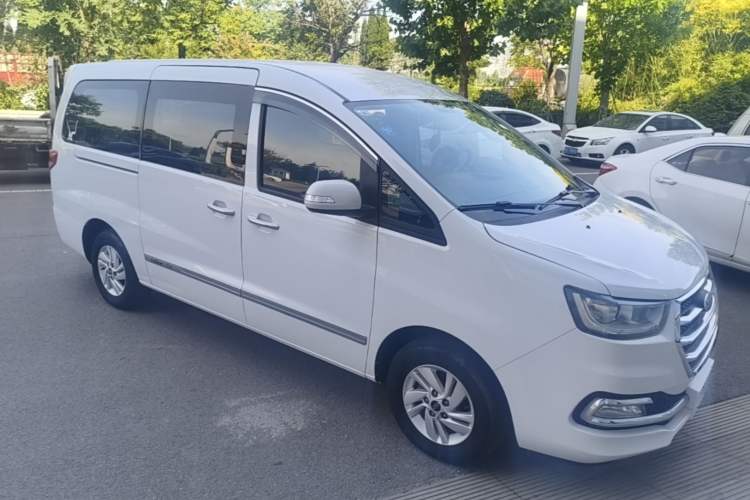 Used JAC Refine M4 2016 2.0L Manual Luxury Version Front Right 45 Deg