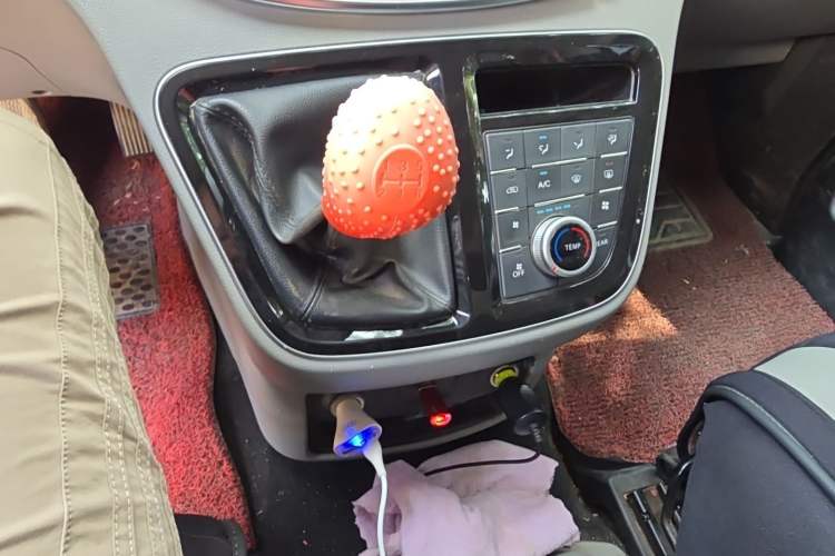 Used JAC Refine M4 2016 2.0L Manual Luxury Version Gear Lever