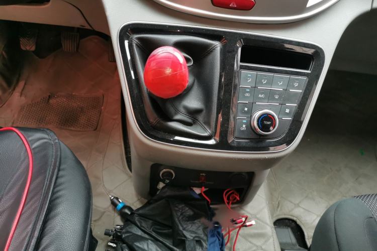 Used JAC Refine M4 2016 2.0L Manual Comfort Edition Gear Lever