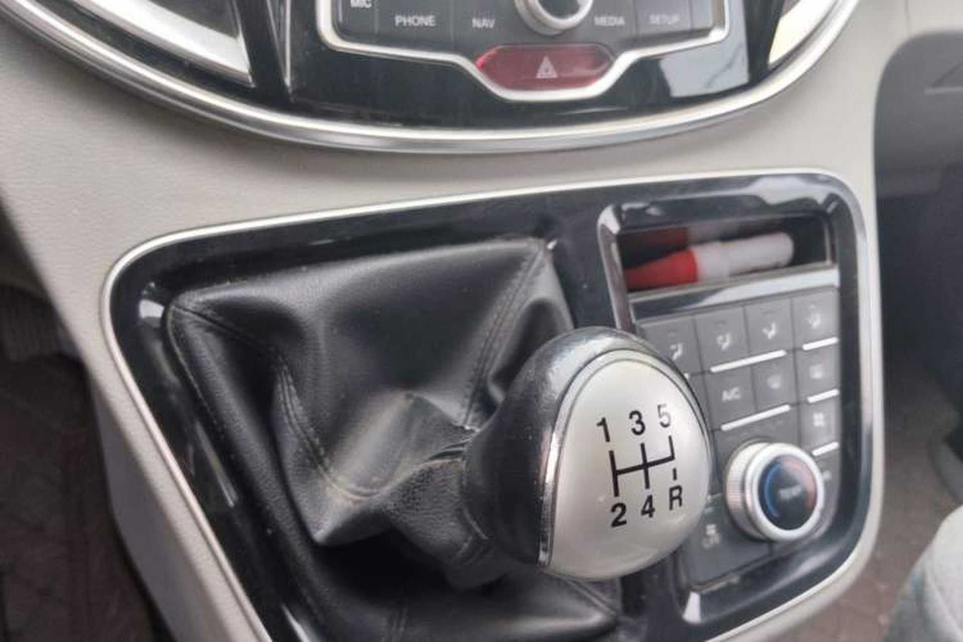 Used JAC Refine M4 2016 2.0L Manual Luxury Version Gear Lever