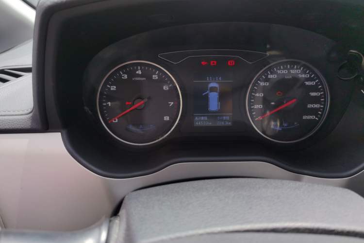 Used JAC Refine M4 2016 2.0L Manual Comfort Edition Instrument Cluster