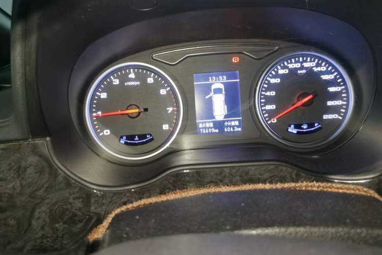 Used JAC Refine M4 2016 2.0L Manual Luxury Smart Version Instrument Cluster