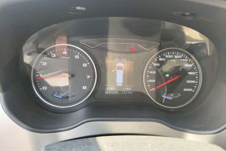 Used JAC Refine M4 2016 2.0L Manual Comfort Edition Instrument Cluster
