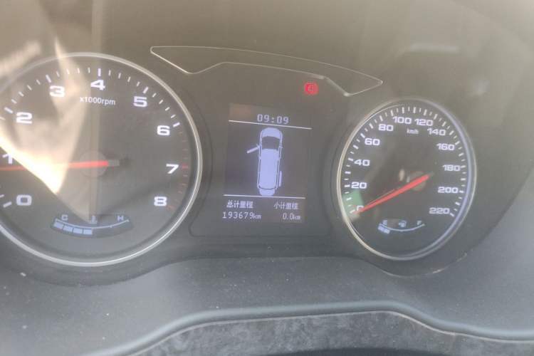 Used JAC Refine M4 2016 2.0L Manual Luxury Version Instrument Cluster