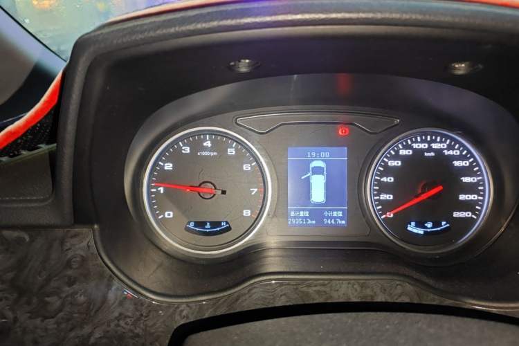 Used JAC Refine M4 2016 2.0L Manual Luxury Smart Version Instrument Cluster