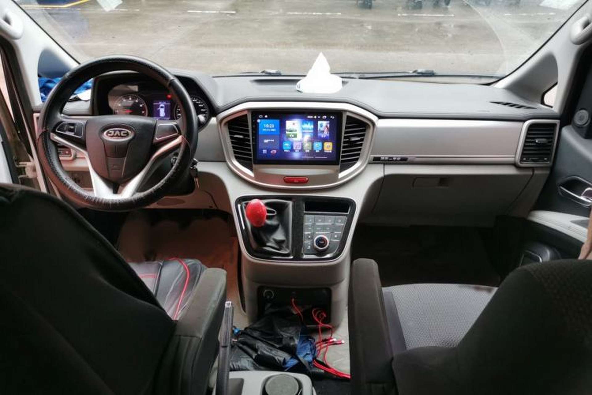 Used JAC Refine M4 2016 2.0L Manual Comfort Edition Interior 2