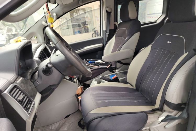 Used JAC Refine M4 2016 2.0L Manual Luxury Smart Version Left Front Seat