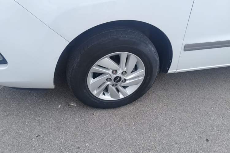 Used JAC Refine M4 2016 2.0L Manual Luxury Version Left Front Wheel Hub