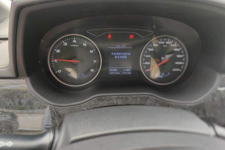 Used JAC Refine M4 2016 2.0L Manual Luxury Version Odometer Close Up