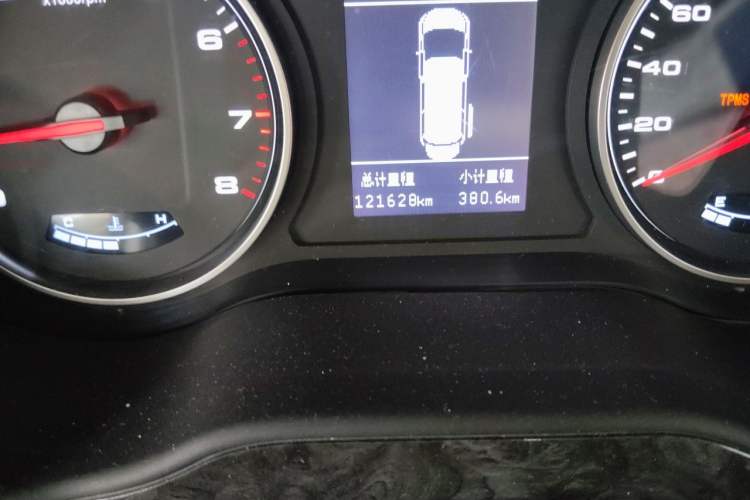 Used JAC Refine M4 2016 2.0L Manual Luxury Version Odometer Close Up