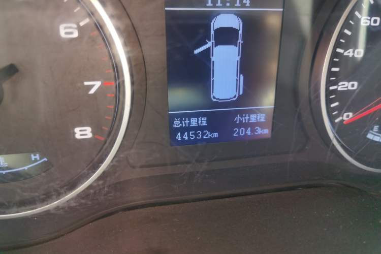 Used JAC Refine M4 2016 2.0L Manual Comfort Edition Odometer Close Up