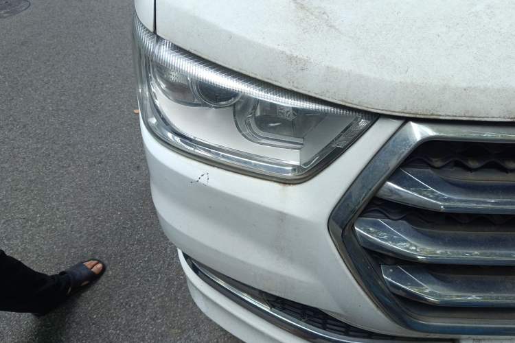 Used JAC Refine M4 2016 2.0L Manual Comfort Edition Right Front Headlight