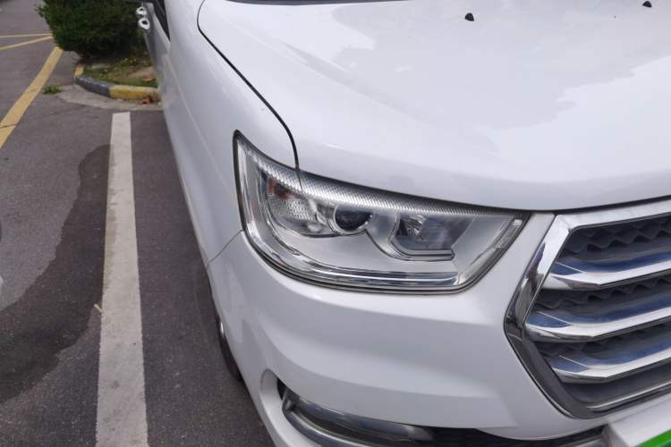 Used JAC Refine M4 2016 2.0L Manual Comfort Edition Right Front Headlight