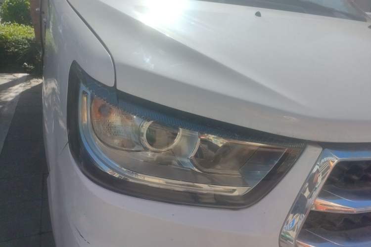 Used JAC Refine M4 2016 2.0L Manual Luxury Version Right Front Headlight