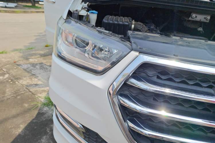 Used JAC Refine M4 2016 2.0L Manual Luxury Version Right Front Headlight