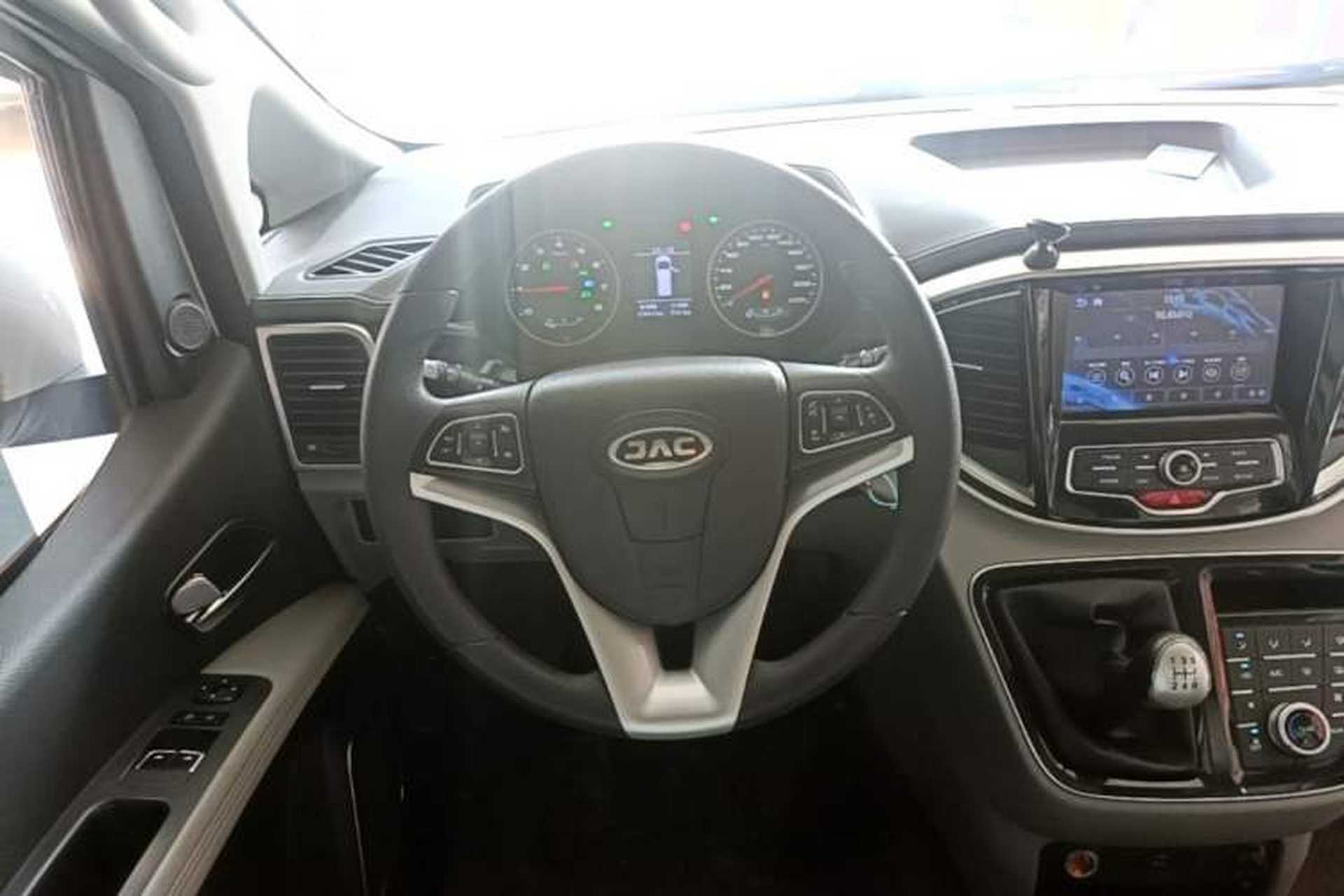 Used JAC Refine M4 2016 2.0L Manual Luxury Smart Version Steering Wheel