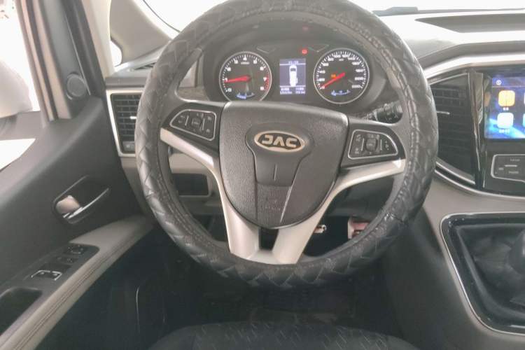 Used JAC Refine M4 2016 2.0L Manual Luxury Version Steering Wheel