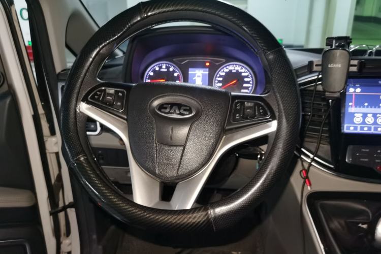 Used JAC Refine M4 2016 2.0L Manual Luxury Smart Version Steering Wheel