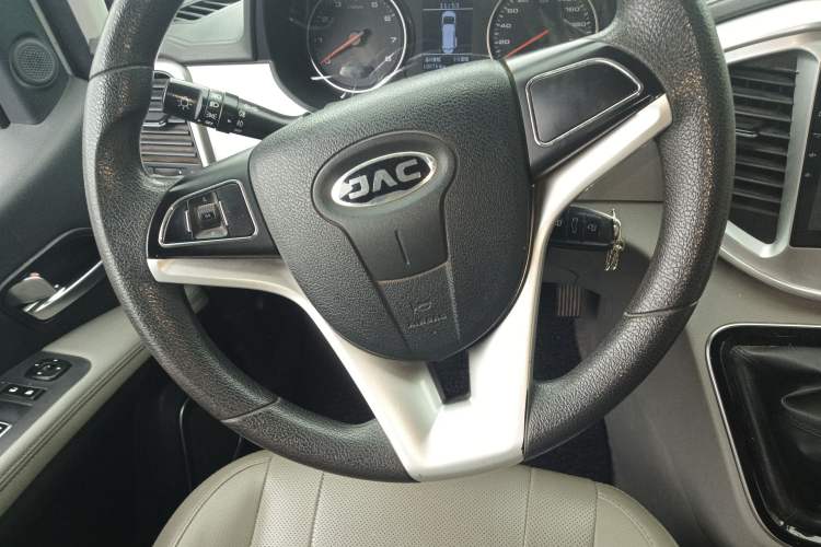 Used JAC Refine M4 2016 2.0L Manual Luxury Version Steering Wheel