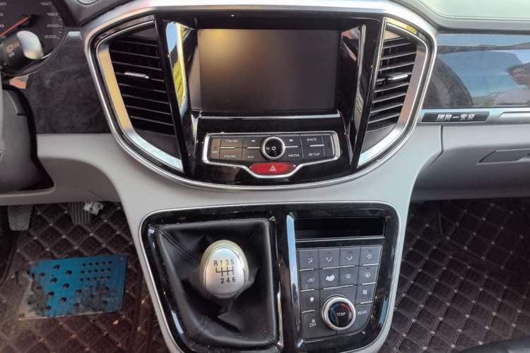 Used JAC Refine M4 2017 1.9T Diesel Manual Luxury Model Audio And AC Panel