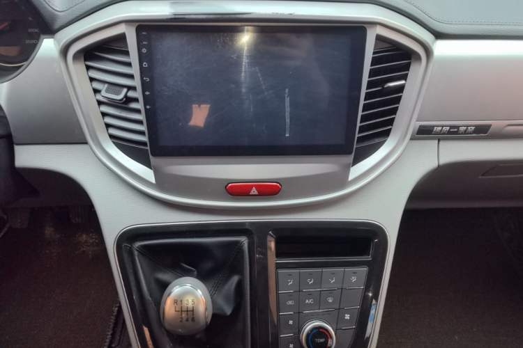 Used JAC Refine M4 2017 1.9T Diesel Manual Comfort Model Audio And AC Panel