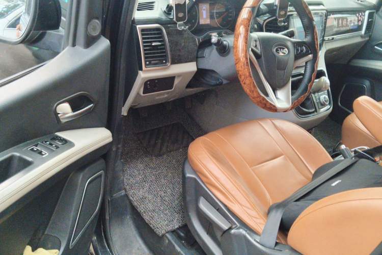 Used JAC Refine M4 2017 1.9T Diesel Manual Luxury Model Driver Seat